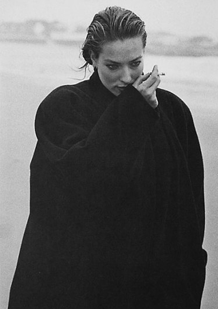 Сигарета как код независимой женщины в fashion‑фотографии 1990‑х