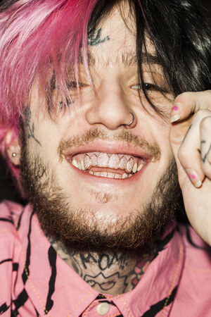 Эстетика уязвимости: LiL PEEP и трансформация мужского образа в эмо-рэпе