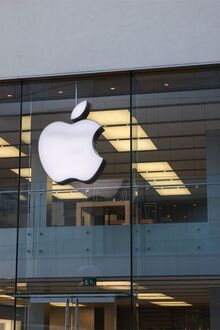 Apple: a&nbsp;Controlled Media Environment