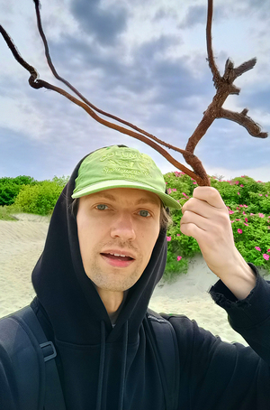 «Коллажная вселенная Жени Коро»