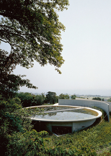 TADAO ANDO