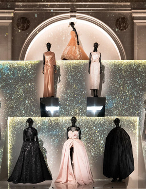 Dior exhibition 3D tour