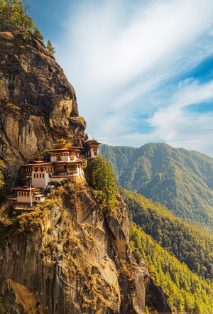 Счастье по 33 показателям: как устроен Бутан и почему оттуда уезжают