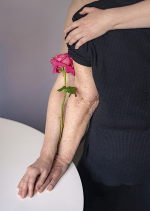 В новом доме не хватает острых роз