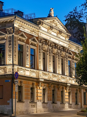 Дизайн и реализация фасадного освещения для дома архитектора Дуванова
