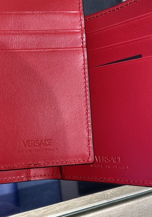 DINA fashion blogger