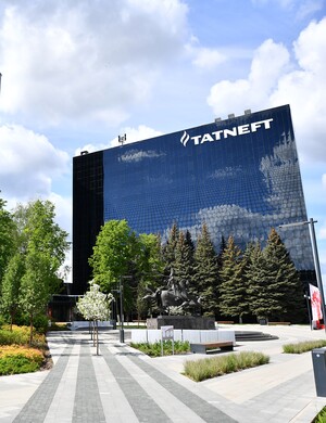 Нефть в архитектуре города Альметьевск