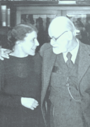 
Рецензия на статью Сэди Плант