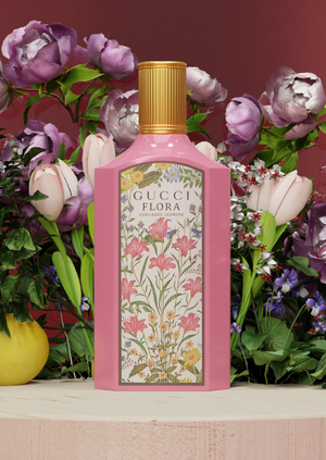 Витрина для парфюма Gucci
