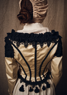 Fashioning the Duchess of Alba Fashioning the Duchess of Alba