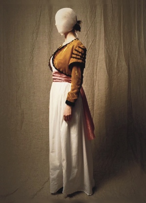 clothed maja