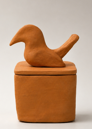 Sugar bowl with a bird for the Caravan brand