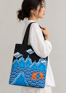 Shopper with Mongolian ornaments