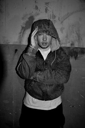 A&R‑менеджмент: продюсирование артиста Huzzy B