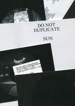 Signal/ New New World Radio/ Sun