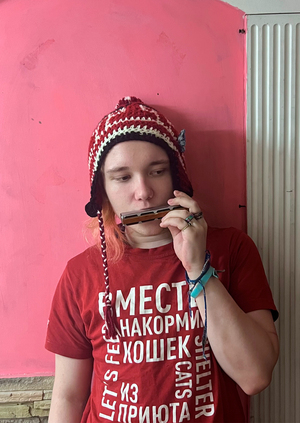 Люди в стенах коммуны