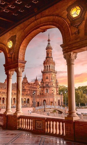 Архитектурные особенности испанских городов