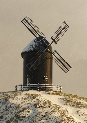 Применение нейросетей для разработки бренда трекинг маршрута "Old Windmill"
