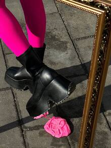 Daily shoes (still life)