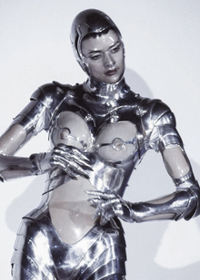 Space-Age - космическая эра в моде