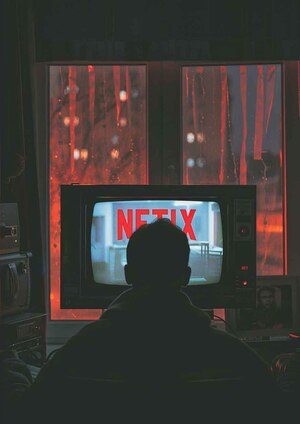 Netflix: влияние пользователей на популярность контента 