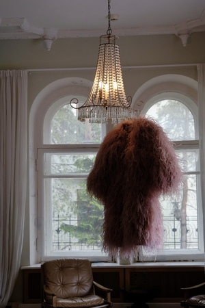 Пух, перья, стразы и люрекс