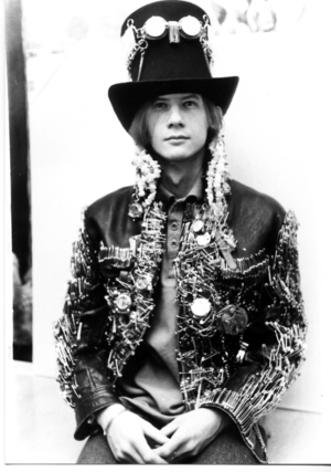 Меня это начало угнетать: интервью с Андреем Шаровым о его пути в моде