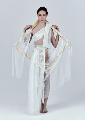 Прекрасное не скрыть