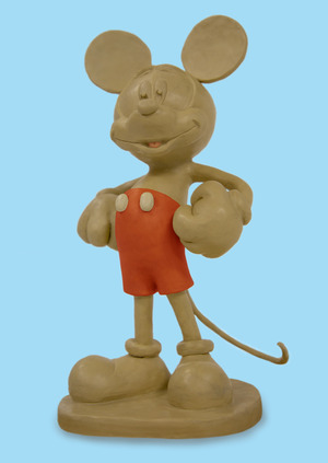 Анимационная скульптура: Микки Маус и череп