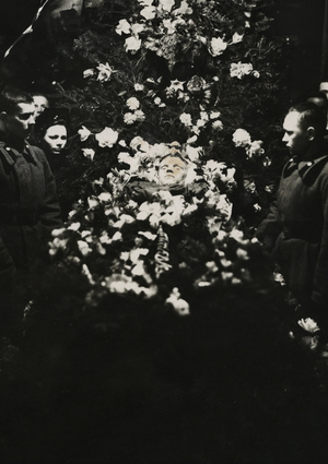 Советская посмертная фотография